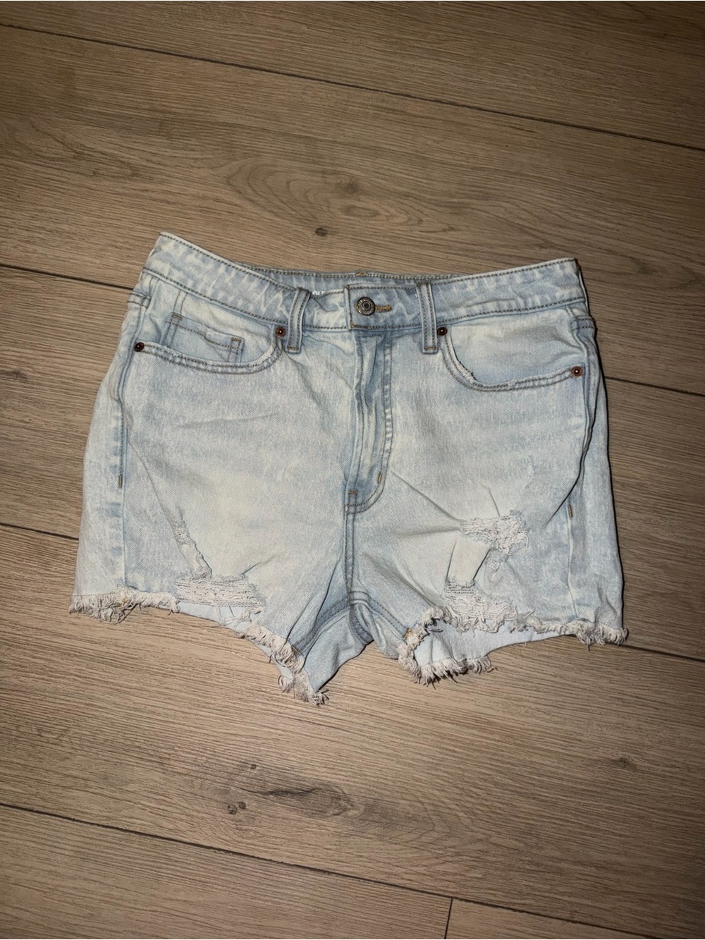 Old Navy Light Wash Distressed Women's Denim Shorts